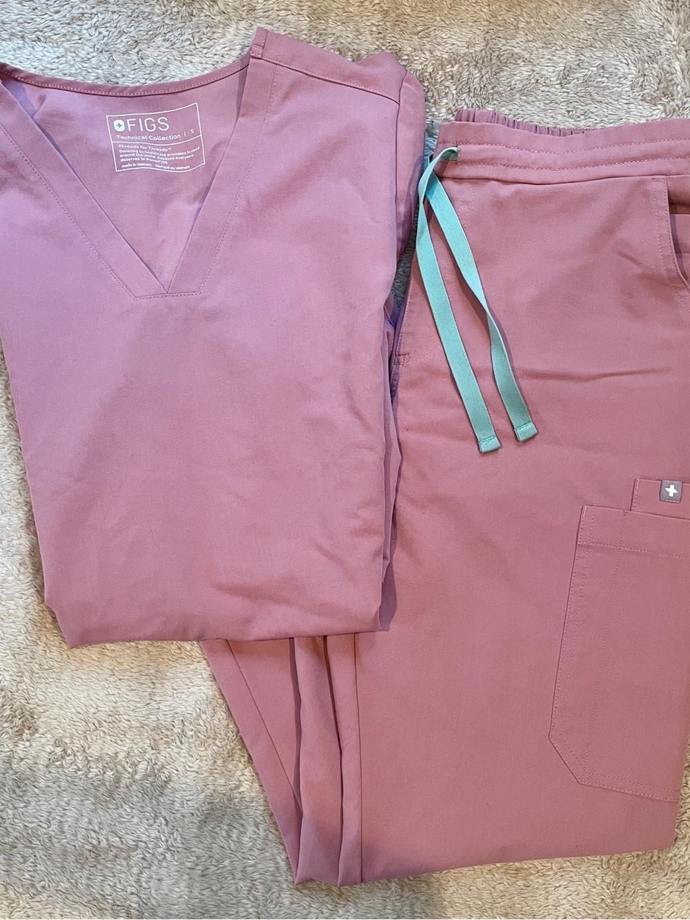 Figs Mauve Scrub set
